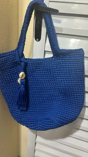 Bolsa de crochê feito a mão 