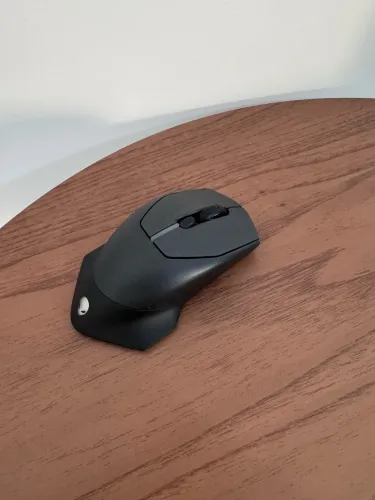 Mouse para jogos Alienware AW720M Tri-Mode Wireless 26.000 DPI