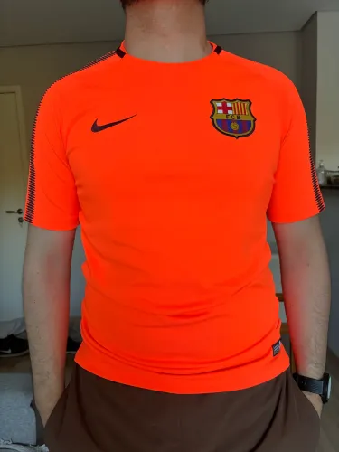 Camisa do Barcelona, laranja vibrante, temporada 2017/18