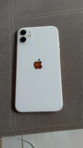 iPhone 11 - 256 GB | R$ 1.200