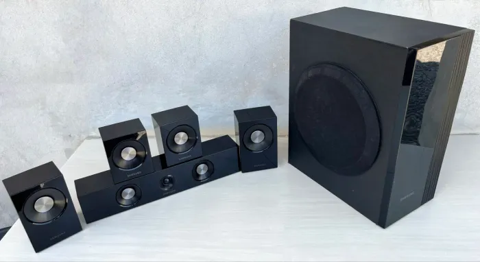 Caixas Home Theater Samsung C460 (Apenas caixas, sem o receiver)