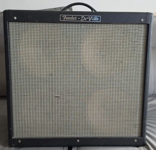 Amplificador Fender Hot Rod Deville 410 III