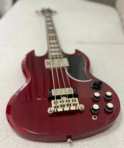 Epiphone EB-3 SG Bass Cherry | Visual clássico e som encorpado