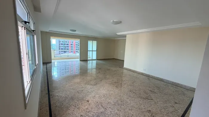 Apartamento para venda possui 190 metros quadrados com 3 quartos