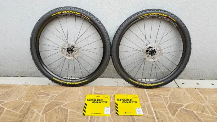 Rodas Shimano MT601 Aro 29 + Pneus Pirelli Scorpion + Discos Magura Storm CL