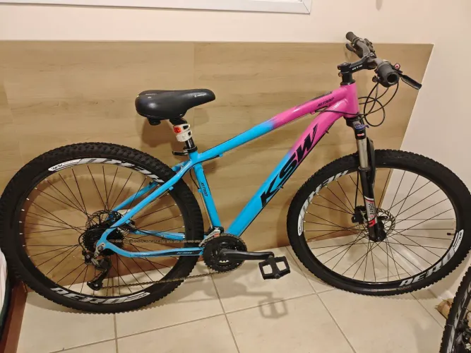 Bicicleta 29 Shimano Altus 27v Freio Hidráulico E Trava K7
