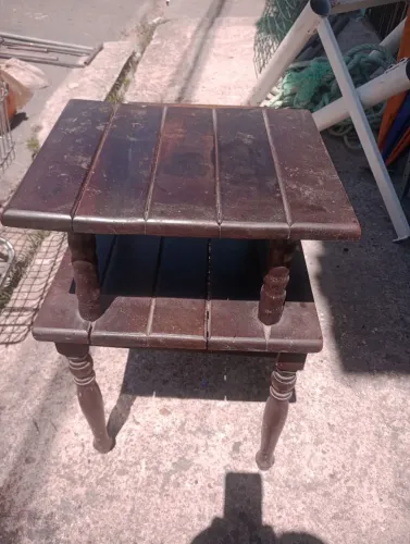 Vendo mesa de telefone antigo 250 reais