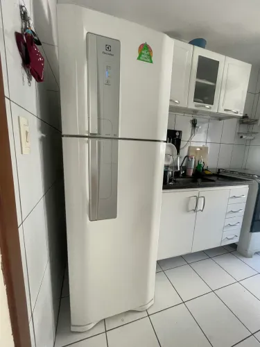 Geladeira Eletrolux duas portas 127V