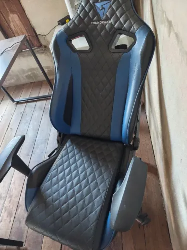 ThunderX3 Cadeira Gamer Profissional TGC12 Preta e Azul