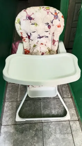 Vende se cadeira alimentação zera Retirar taipas zn 