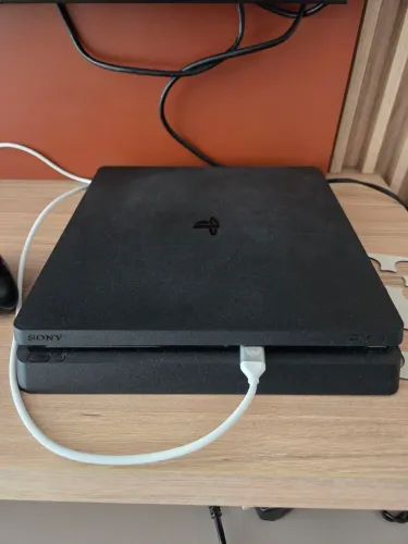 Vendo PS4 Slim