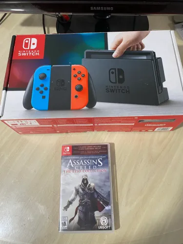 Nintendo Switch V2 + 1 Cartão de 16 e 32 Gigas + Jogo