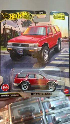 HOT WHEELS 1993 TOYOTA 4RUNNER PREMIUM PNEUS DE BORRACHA MINI EM METAL