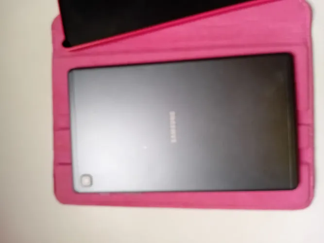 Vendo Tablet A7 em ótimo estado.