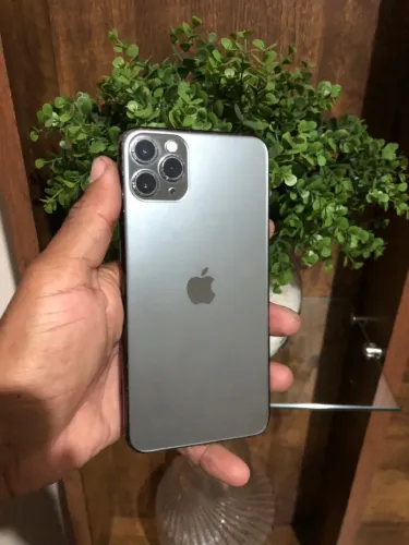 IPhone 11 Pro Max ?. 256gb.    Vendo ou troco !!