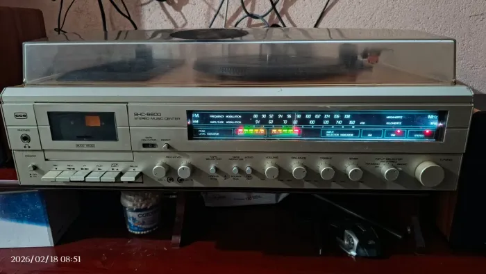 Toca discos CCE SHC-6600