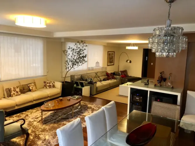 Apartamento - Higienópolis - 3 Dormitórios - 212m².