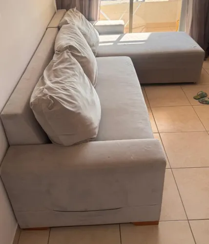 Sofá com Chaise