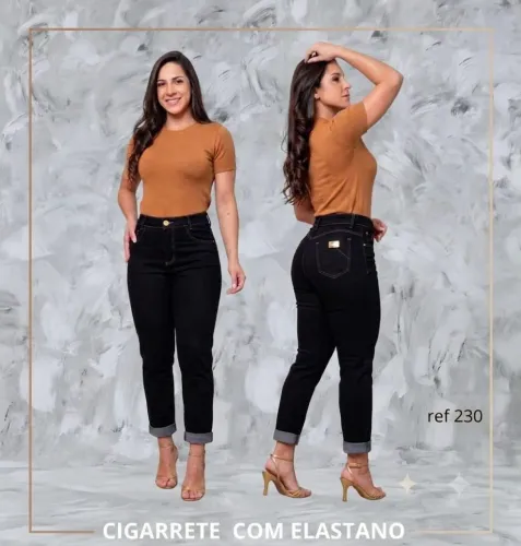 CALÇA FLARE EM JEANS ESCURO COM ELASTANO ?