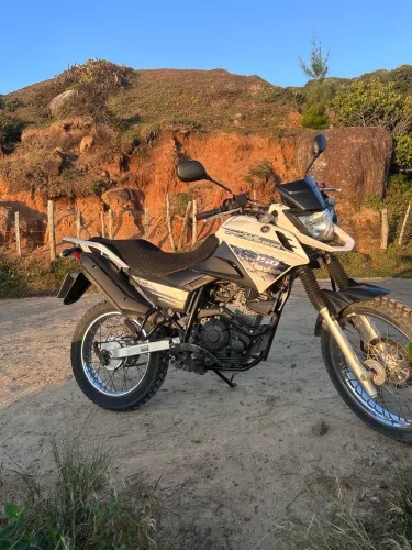 Moto em excelente estado de conservação 