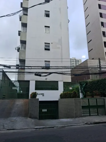 Apart MADALENA, prox Beira Rio, Elevador  , 3 quartos, 1 suíte , garagem ampla , nascente