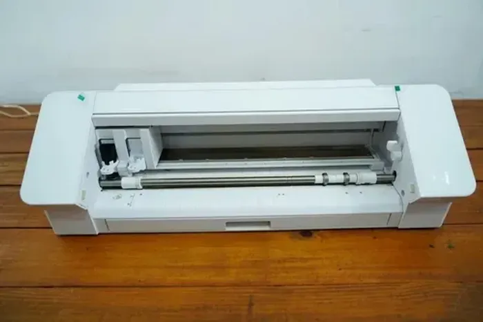 Silhouette Cameo 4
