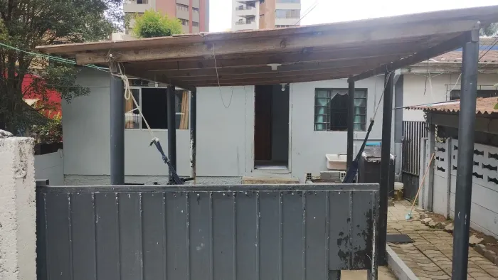 Kitnet térrea no Bigorrilho