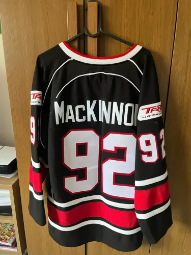 Camisa de Hóquei (Ice Hockey)- Ted Reeve Tornados (#92 MacKinnon)
