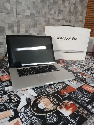 Macbook Pro 2008 4GB Ram/320Gb (Falta bateria)