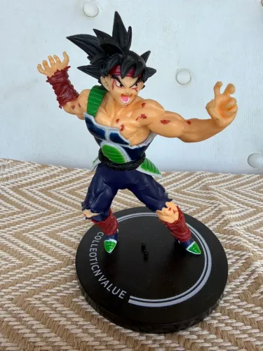 Vendo bonecos dragon ball bardok 