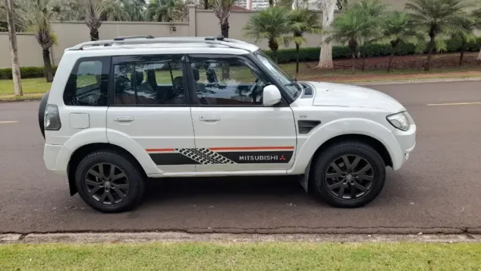 Mitsubishi Pajero TR4 2.0 Flex 16V 4X2 Aut. 2014