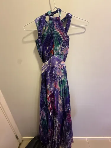 Vestido de Festa Drama Florido Roxo