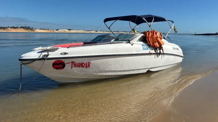 Lancha casco Ecomariner, 25 pés com motor 150hp Mercury