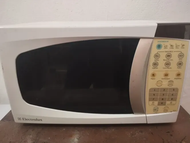 Vendo microondas Electrolux de 18 litros