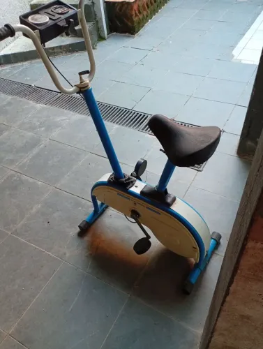 Bicicleta ergométrica mecânica 
