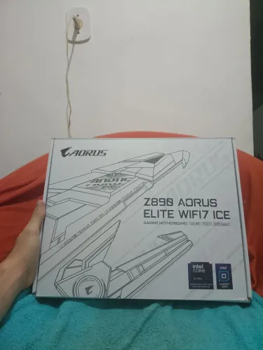 Placa mãe aorus z890 wi-fi7(lacrada)