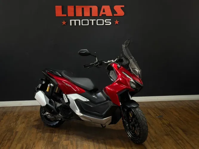 ADV 160 Vermelha 2025.
