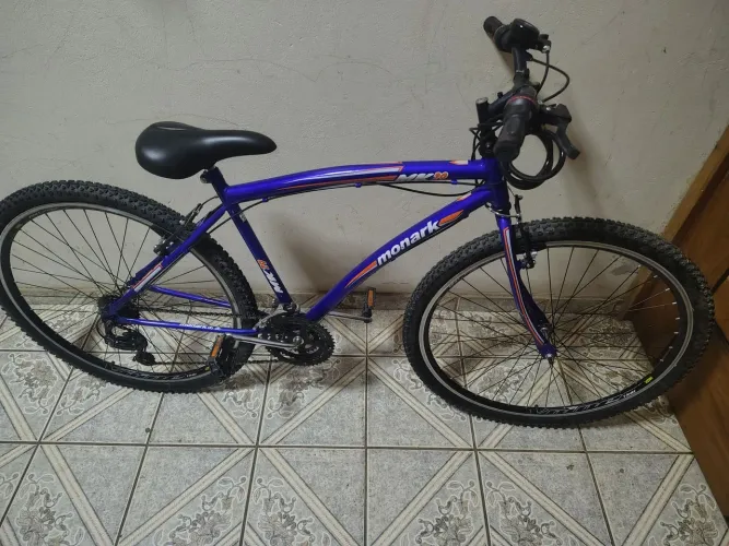 BICICLETA MONARK MK ARO 29 AZUL COBALTO 2018 USADA COM TRANCA E CHAVE