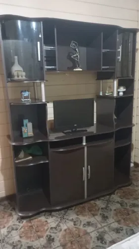 Vendo estante super bonita e conservada