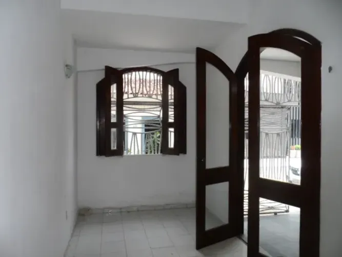 Casa em alameda fechada, térrea com 2 quartos sendo 1 suite, Marco