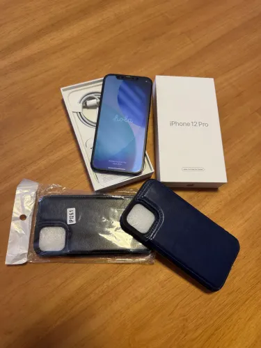 iPhone 12 Pro 512gb azul com 2 capas couro 