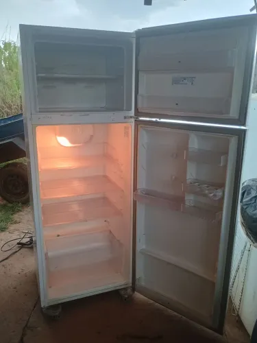 GELADEIRA ELECTROLUX 468