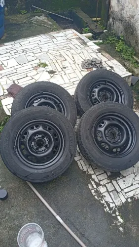 Pneus aro 13 meia vida