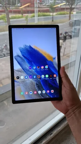 TABLET TAB A8 SAMSUNG PEGA CHIP FAZ LIGACAO 11 POLEGADAS 64GBS *act cartao por aprox*