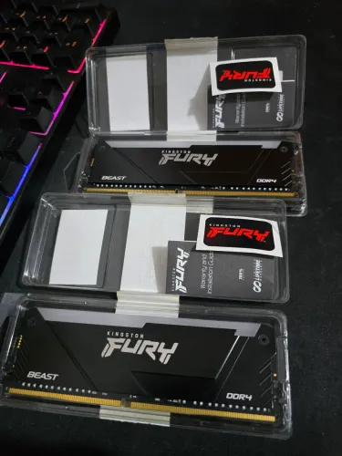 Kit 32gb (2x16gb) RAM DDR4 Kingston Beast RGB 3200mhz