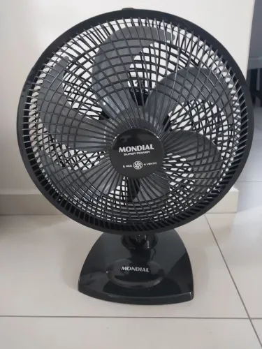 Vende-se ventilador de mesa novo (nunca usado)