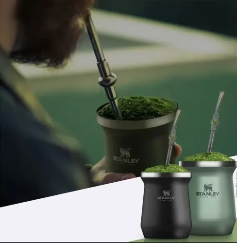Cuia térmica Classic Mate Preta Stanley