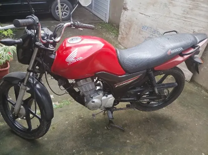 Moto cg125 2017. Tudo ok 9000 mil pra vender logo