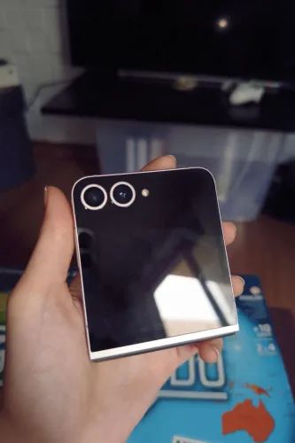 Z flip 6 troco ou vendo