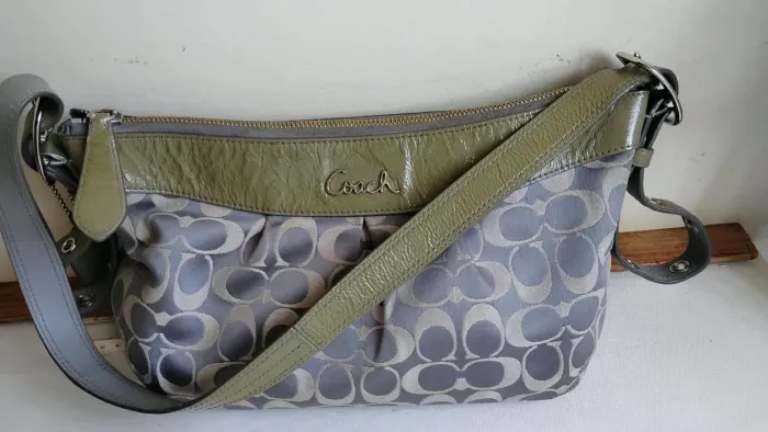 Bolsa Coach original - Monograma Cinza e Verde Oliva